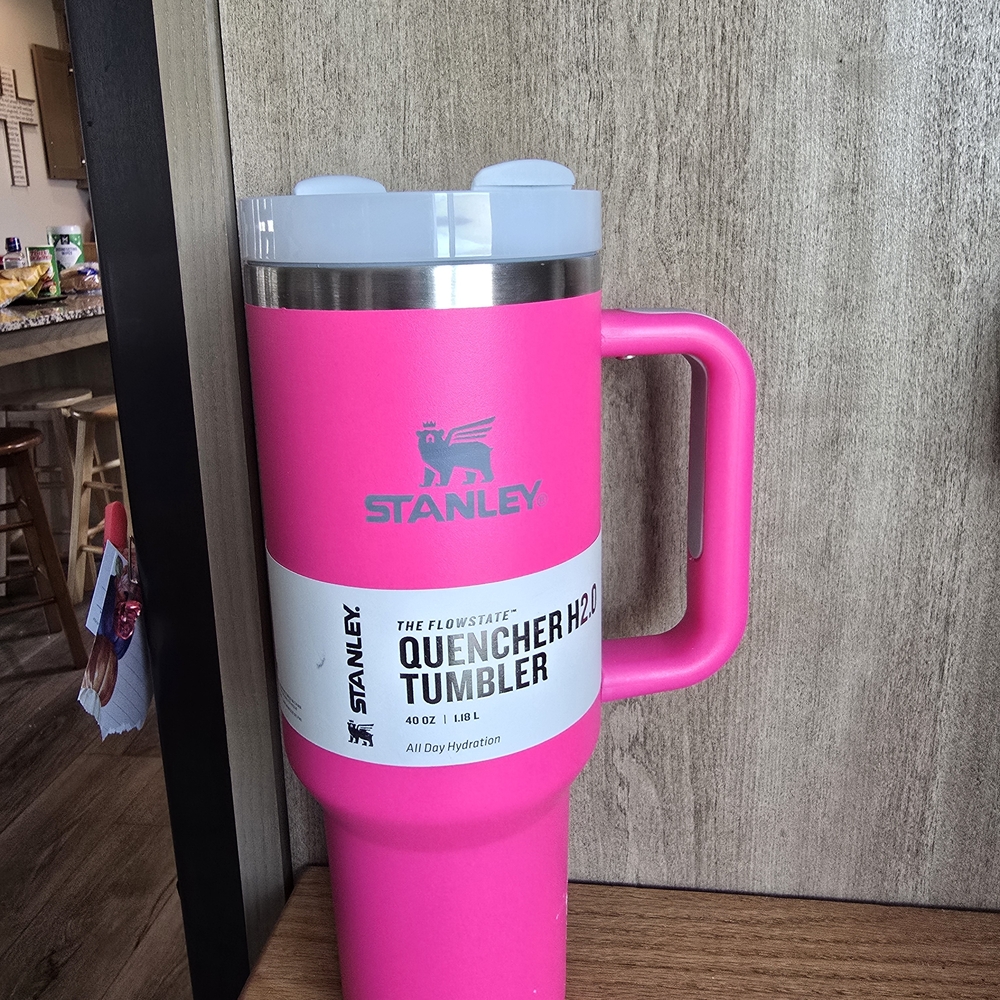 Stanley Vibrant Pink Quencher Tumbler